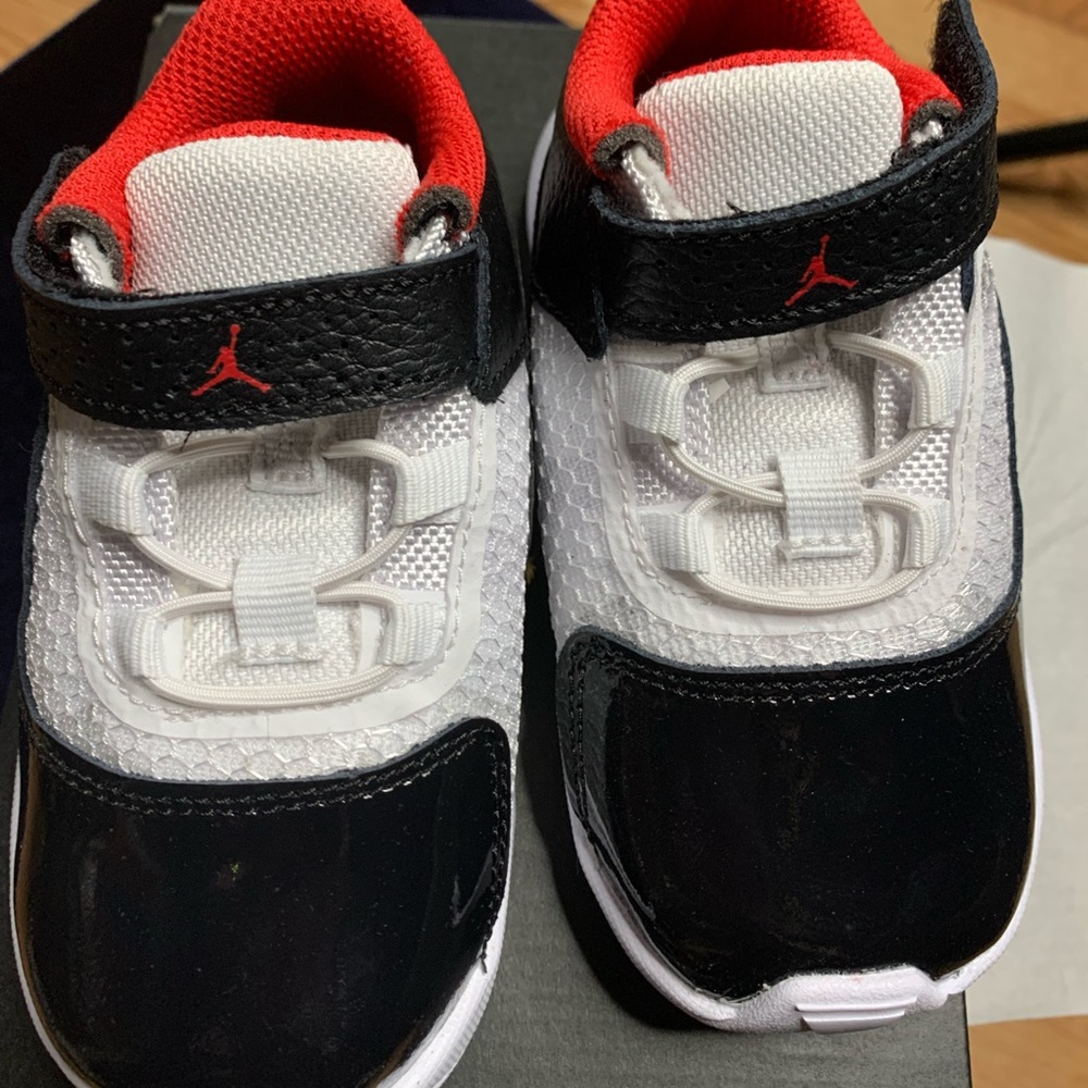 Jordan 11 low cmft 6c
